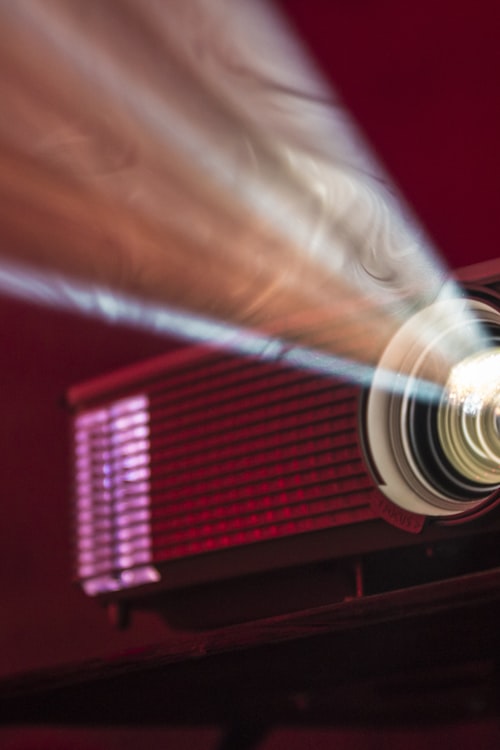 历史剧《大明风华》剧照，呈现古代宫廷服饰与场景